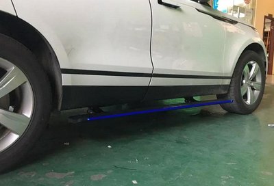 Пороги, подножки боковые Land Rover Velar с выездным механизмом (2017-...) тюнинг фото
