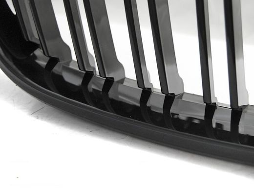 Решітка радіатора BMW F22 / F23 стиль М2, чорна, глянцева тюнінг фото