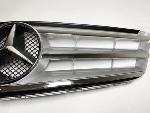 Решітка радіатора на Мерседес W204, срібло + хром, стиль AVANGARDE  тюнінг фото