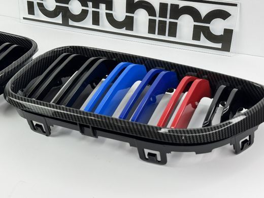 Решітка радіатора BMW F22 / F23 М2, глянцова + рамка під карбон, триколор тюнінг фото