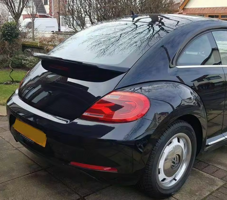 Cпойлер багажника Volkswagen Beetle чорний глянець (12-18 р.в.) тюнінг фото