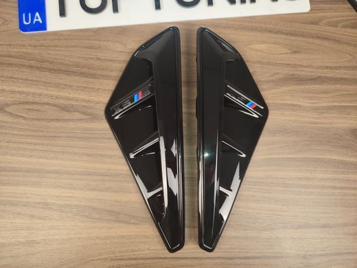 Накладки на крила-зябра BMW X5 G05 / X5M F95 чорні (темний логотип) тюнінг фото