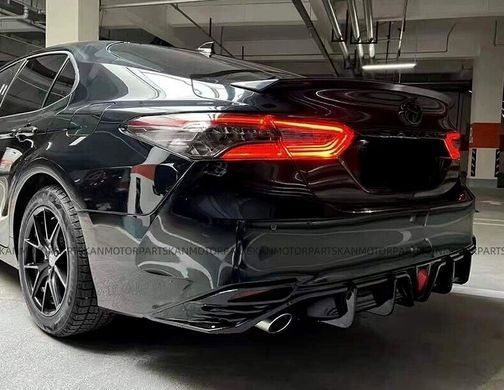 Накладка заднього бампера Toyota Camry 70 LE XLE стиль GR тюнінг фото