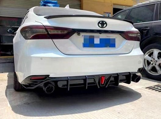 Накладка заднього бампера Toyota Camry 70 LE XLE стиль GR тюнінг фото