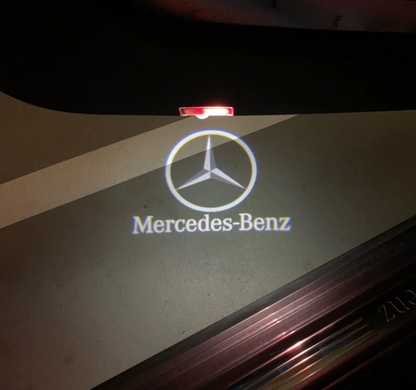 Подсветка дверей с логотипом Mercedes Benz тюнинг фото