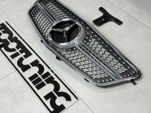 УЦІНКА Решітка радіатора MERCEDES W212 Diamond Chrome (09-13 р.в.) тюнінг фото