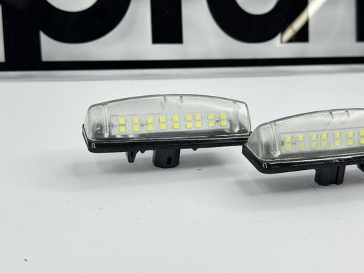 Подсветка номера на Toyota Camry V40 тюнинг фото