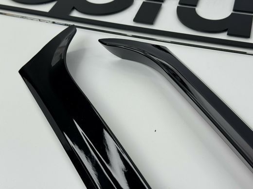 Боковые спойлера на заднее стекло VW Touran 2 (16-19 г.в.) тюнинг фото