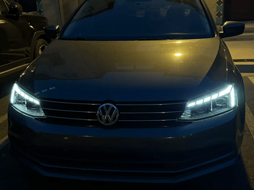 Фары Volkswagen Jetta MK6 (12-17 г.в.) тюнинг фото