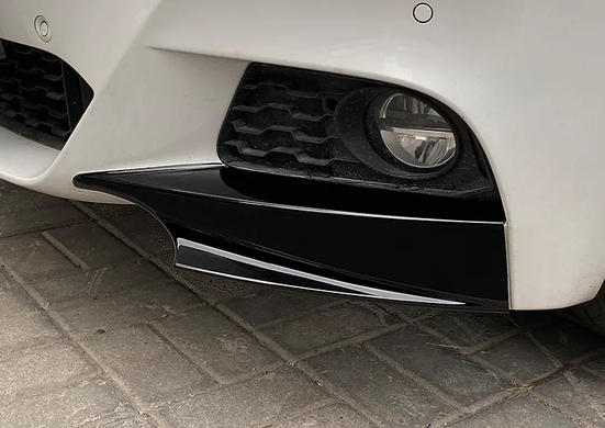 Накладки переднего бампера, клыки BMW 3 серии GT F34 ABS-пластик черный глянец тюнинг фото