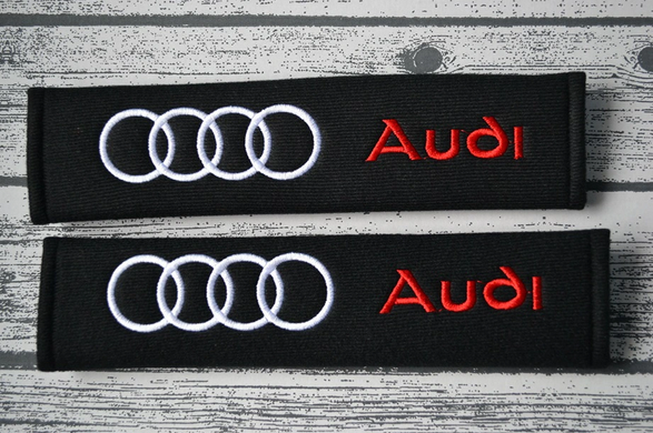 Накладки (чохли) для ременя безпеки Audi тюнінг фото