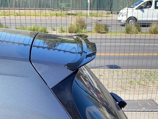 Спойлер на Volkswagen Golf 6 чорний глянсовий ABS-пластик тюнінг фото