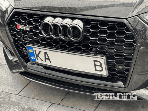 Решетка радиатора Ауди A4 B9 в RS4 стиле, черная глянцевая тюнинг фото