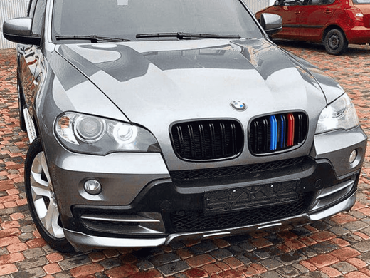 Решітка радіатора BMW X5 Е70, X6 E71 стиль М3 (M-color) рамка під карбон  тюнінг фото