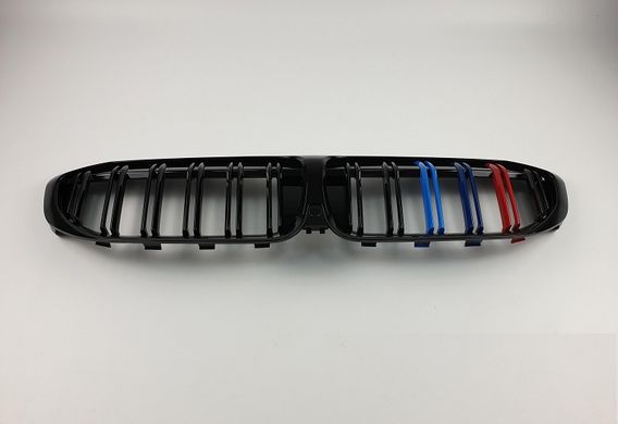 Решетка радиатора BMW G20 стиль M черный глянец триколор (18-22 г.в.) тюнинг фото