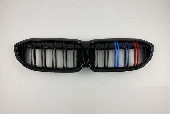 Решетка радиатора BMW G20 стиль M черный глянец триколор (18-22 г.в.) тюнинг фото