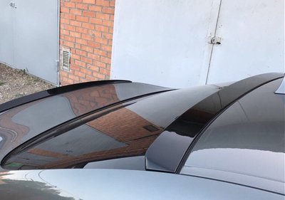 Бленда на заднее стекло BMW F10 (стеклопластик) тюнинг фото