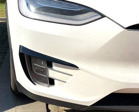 Накладки переднего бампера Tesla Model X черный глянец (2015-...) тюнинг фото