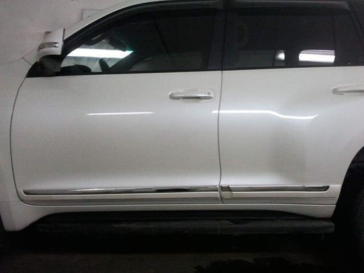 Молдинги на двери Lexus GX 460 / Toyota Land Cruiser Prado 150 белый перламутр тюнинг фото