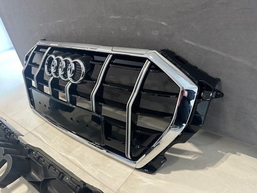 Решетка радиатора Audi Q38 3A стиль SQ3 черная+хром (2018-2023 г.в.) тюнинг фото