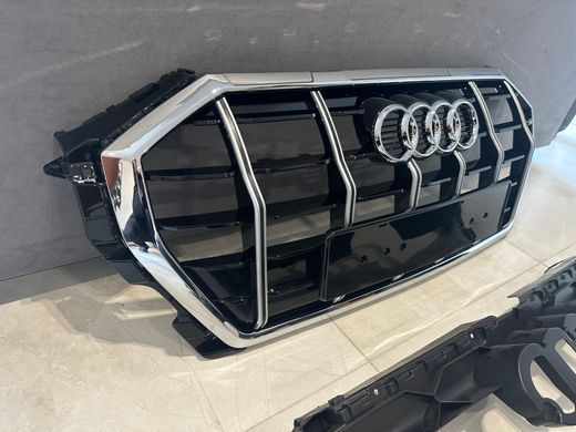 Решетка радиатора Audi Q38 3A стиль SQ3 черная+хром (2018-2023 г.в.) тюнинг фото
