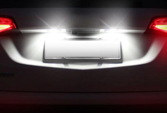 Подсветка номера Hyundai Sonata YF / Kia Sportage III тюнинг фото