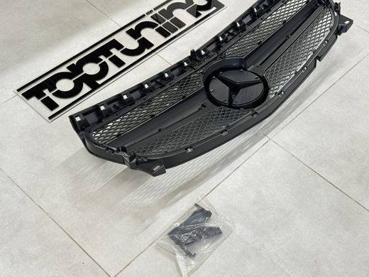 Решітка радіатора Full Black AMG на Mercedes-Benz CLA-Class C117 2013-2017 тюнінг фото