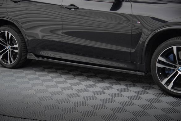 Накладки (диффузоры) порогов автомобиля BMW X5 F85 большие тюнинг фото