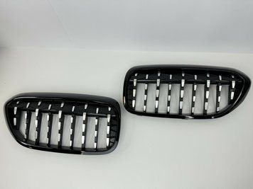 Решетка радиатора (ноздри) BMW G30 / G31 Diamond черный + серебро (17-20 г.в.) тюнинг фото
