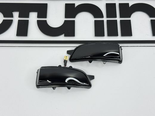 Динамічні повторювачі поворотів Volvo C30 C70 S40 S60 V40 V50 S80 V70 димчасті тюнінг фото