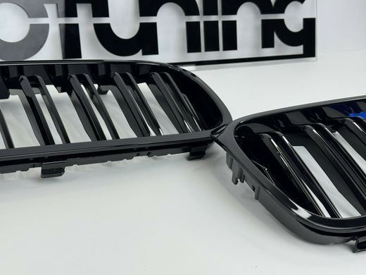 Решетка радиатора BMW G30 / G31 M черный глянец триколор (17-20 г.в.) тюнинг фото