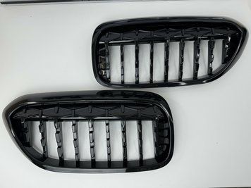 Решетка радиатора (ноздри) BMW G30 / G31 стиль Diamond черная (17-20 г.в.) тюнинг фото