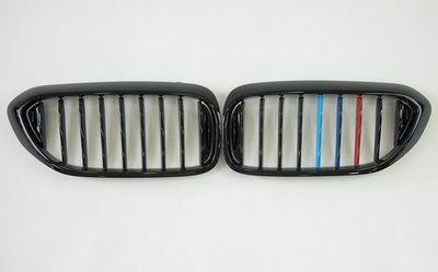Решітка радіатора BMW G30 / G31 чорний глянець триколор  (17-20 р.в.) тюнінг фото