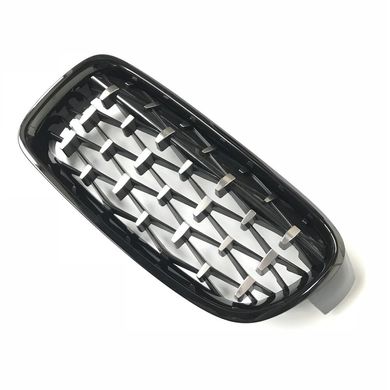Решетка радиатора, ноздри на БМВ F30/F31 стиль Diamond (черная с хромом) тюнинг фото