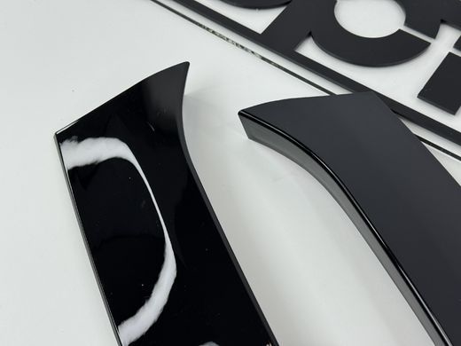 Боковые спойлера на заднее стекло Volkswagen Golf 5,6 универсал тюнинг фото