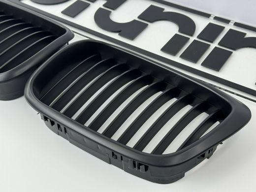 Решітка радіатора BMW E39, гриль, "ніздрі" тюнінг фото