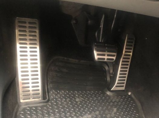 Накладки на педали Volkswagen (автомат) тюнинг фото