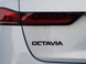 Наклейка-логотип 3D на багажник Skoda чорний глянець тюнінг фото