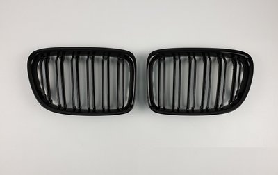 Решетка радиатора BMW X1 E84 М черный глянец тюнинг фото