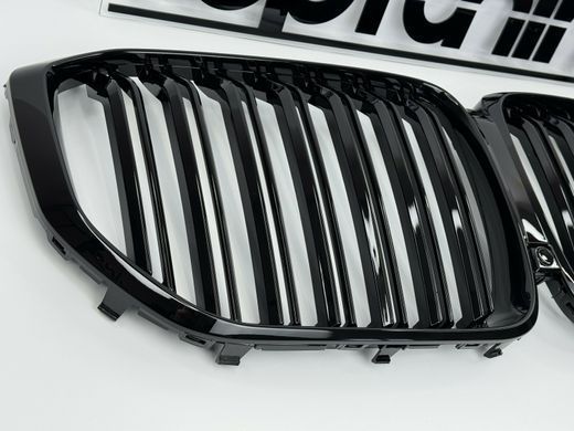 Решітка радіатора на BMW X5 G05 стиль M (19-22 р.в.) тюнінг фото