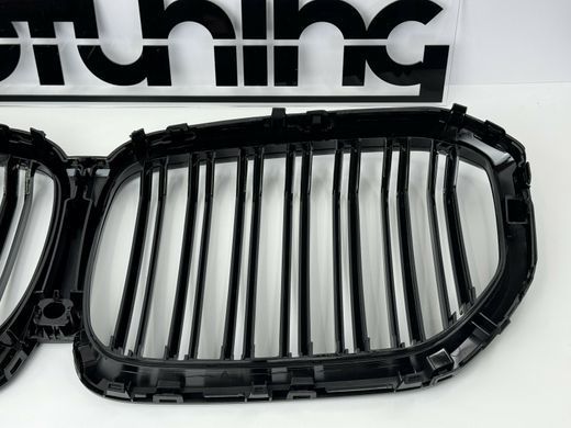 Решітка радіатора на BMW X5 G05 стиль M (19-22 р.в.) тюнінг фото