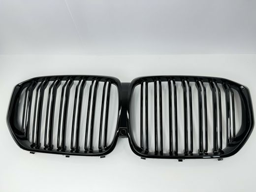 Решітка радіатора на BMW X5 G05 стиль M (19-22 р.в.) тюнінг фото