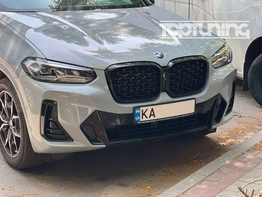 Решетка радиатора BMW X3 G01 рестайлинг стиль Diamond черный глянец (2022- г.в.) тюнинг фото