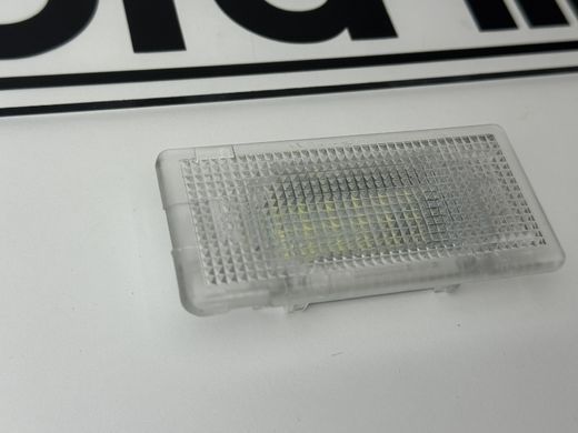 Підсвічування багажника (LED) BMW E82 E36 E46 E90 E92 E93 E39 E60 E61 F10 E63 E38 E65 F01 E84 E53 тюнінг фото