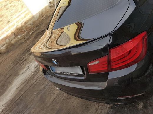 Спойлер BMW F10 стиль М-performance (склопластик) тюнінг фото
