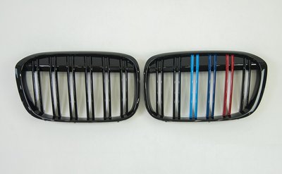Решітка радіатора BMW X1 F48 М чорний гянець тріколор (15-19 р.в.) тюнінг фото