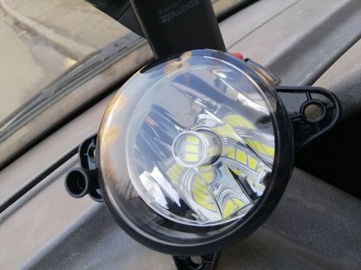 Противотуманки LED на VW T5 (03-10 р.в.) тюнінг фото