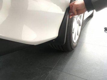Бризковики Toyota Camry 70 Європа / LE / XLE тюнінг фото