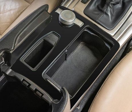 Накладка передньої панелі салону Mercedes W204 чорний глянець тюнінг фото