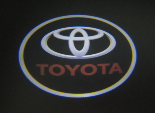 Подсветка дверей с логотипом Toyota Highlander / Land Cruiser тюнинг фото